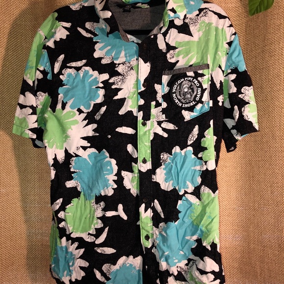 Volcom button-down - Picture 2 of 7